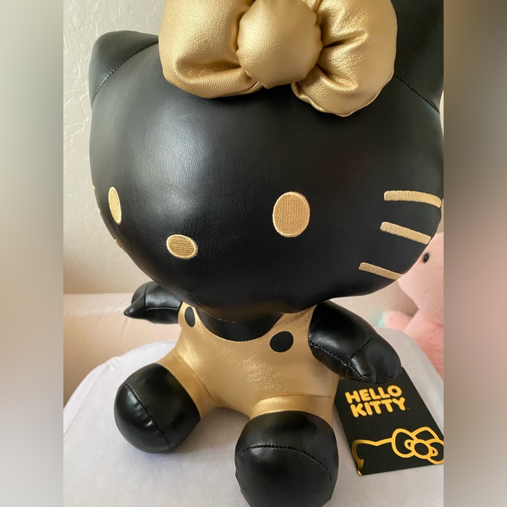 New Hello Kitty x Kid Robot Doll (NWT)